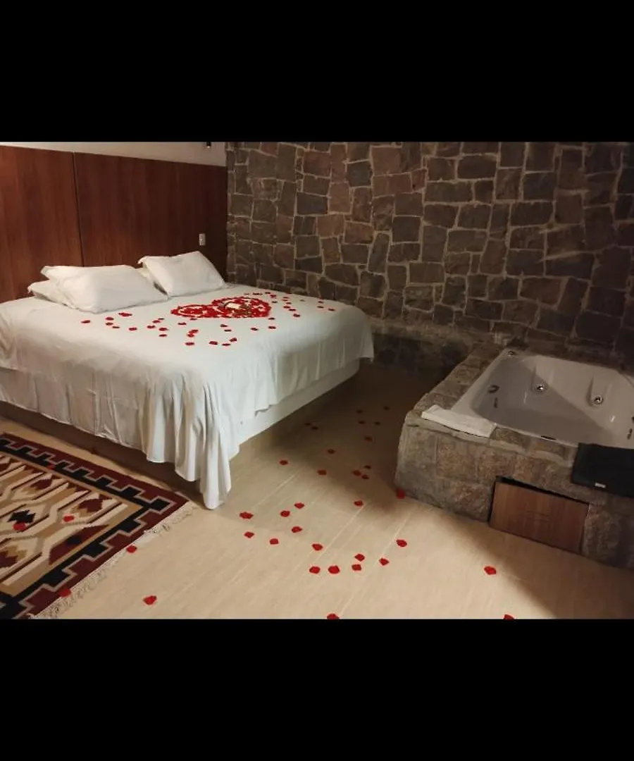 Lodge Chales Com Hidro E Lareira E Suites Villa Hegus Campos do Jordão Brasile