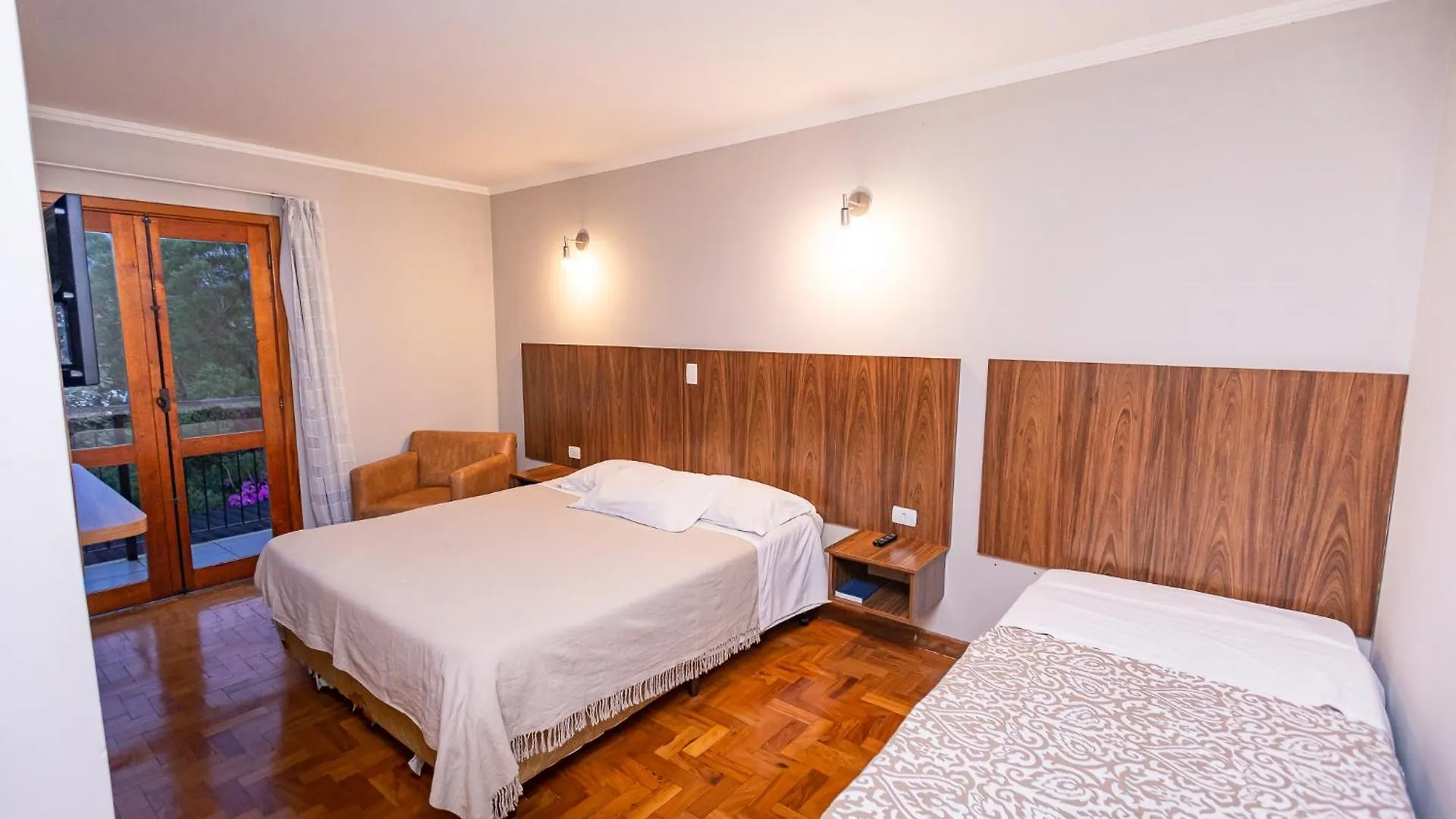 Villa Hegus 0*, Campos do Jordao
